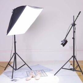 Softbox 40x40cm sa sijalicom 135W i stalkom 2m