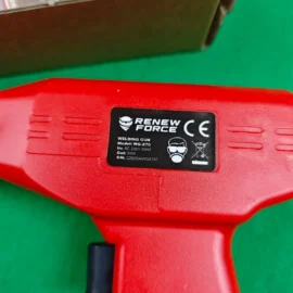 pistolj za plastiku